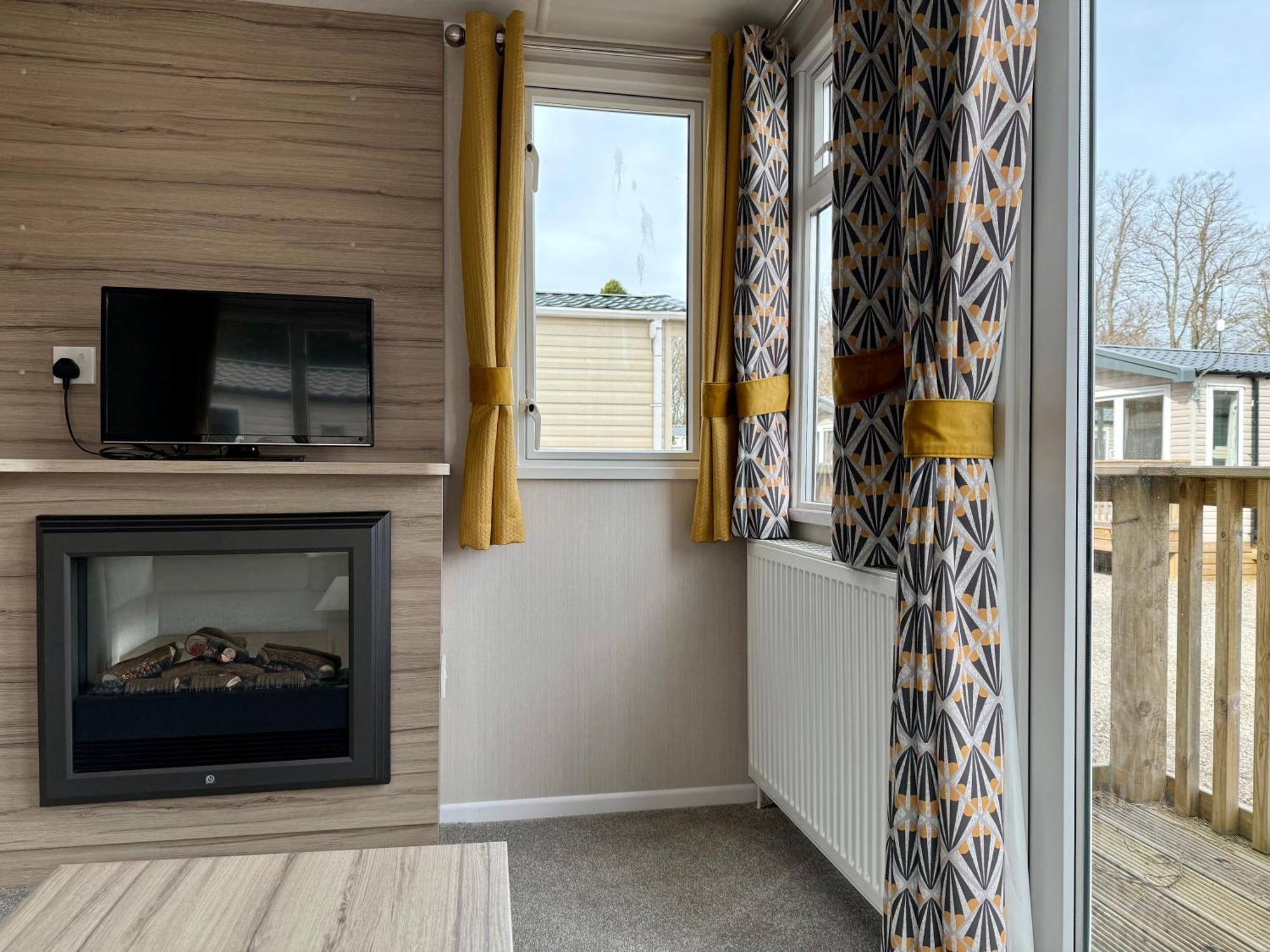 The Fly Van - Beautiful, Luxury Static Caravan Aberlour Exterior photo